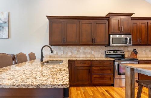 Rosebank House | The Brooke Cottage by Stay Local Nashville