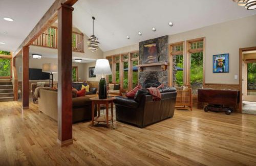Carlton House | The Brookside Inn Estate