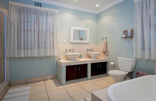 Durban North Bed & Breakfast | The Brother's Guest House