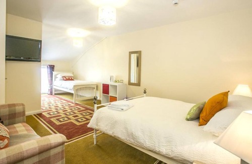 Bishop Auckland House | The Brown Horse Hotel