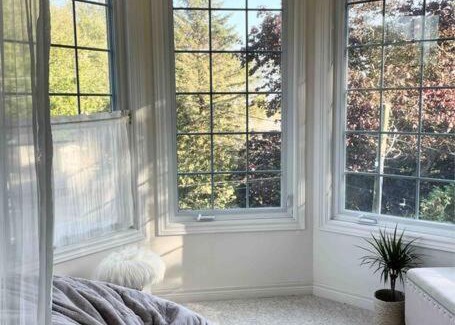 Malahide Ski Chalet | The Bruce Beach House - Cozy cottage by the lake!