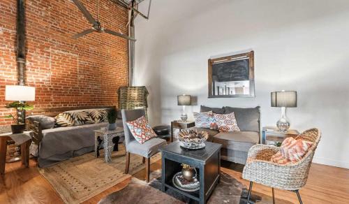Downtown Apartment | The Buchanan Loft - Modern Comfort Meets Downtown Charm