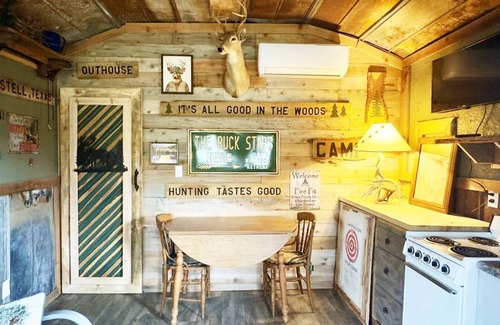 Voca Cabin | The Buck Stops Here - Castell Cabin - Sleeps 4