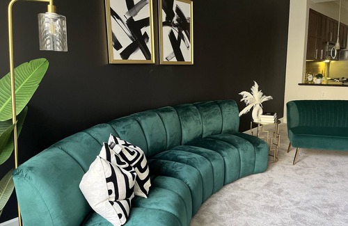 Buckhead Heights Apartment | The Buckhead Luxe Apt - 9 Min Walk To Lenox Square