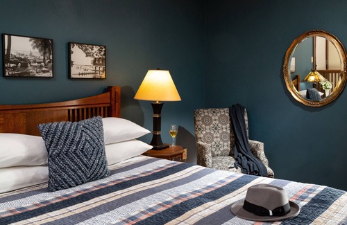 Regent Bed & Breakfast | The Buckingham Inn