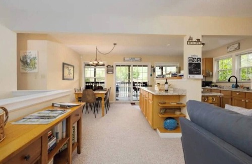 Robbinsville House | The Buffalo Lake House-Lake Front-Fire Pit-Kayaks-Private Dock