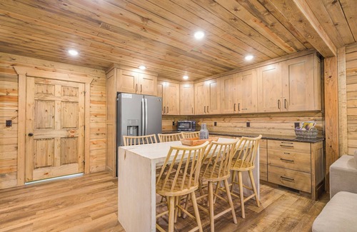 Island Park Cabin | The Buffalo River House: Riverfront Luxury, Arcade Fun, Close to Yellowstone