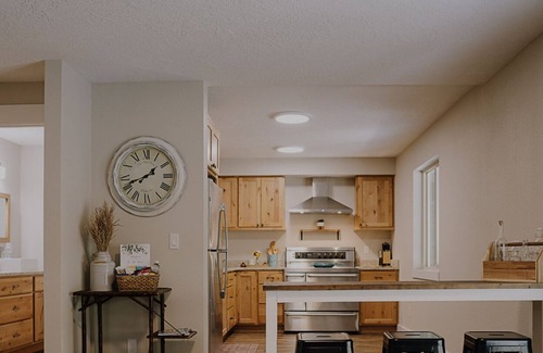 Riggins House | The Building on The River B&B