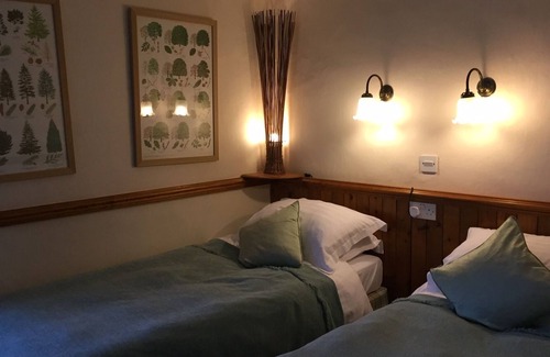 West Tanfield Hotel | The Bull Inn