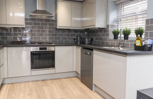 Adlington Cottage | The Bungalow at 46 Church St