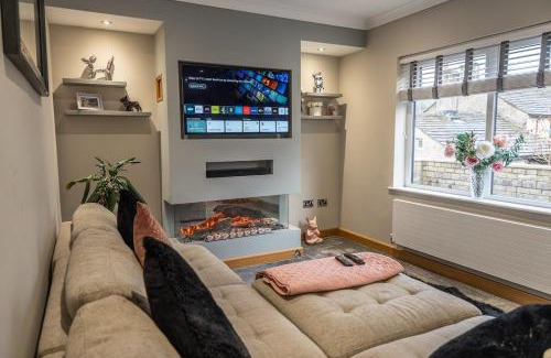 Lumbutts House | The bungalow at Phoenix Court
