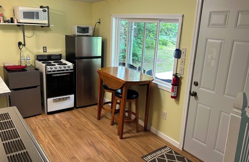 Mohawk Cabin | The Bungalow. Cedar shake cabin near Mount Bohemia, boat launch, beach. Private