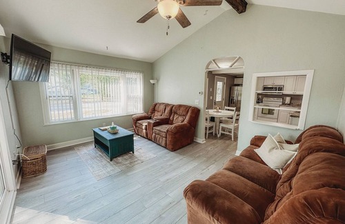 Shawano House | The Bungalow on Lake Drive