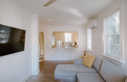 Wrightsville Beach Condo | The Bungalow Lounge S