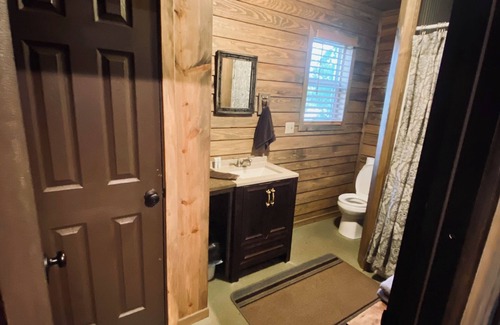 Compton Cabin | The Bunkhouse Cabin @ Elkhorn Cabins