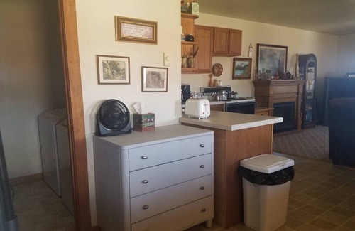 Ten Sleep House | The Bunkhouse- Experience the wonder of Wyoming and the charm of TenSleep.