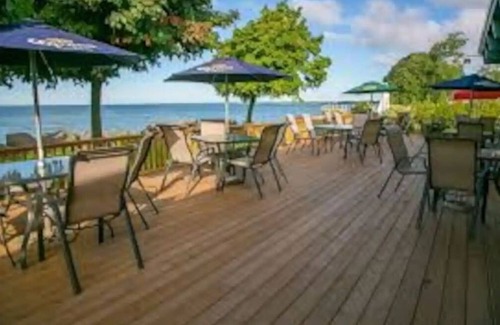 Leamington House | The Bunkie on Lake Erie