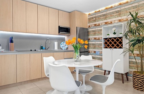 Ocean Park Apartment | THE BUOY