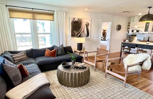 Fredericksburg House | The Burbank House