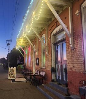 Alma Hotel | The Burlington Hotel & Bar - Alma WI