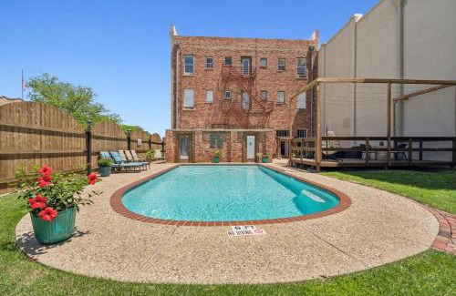 Eastland Hotel | The Burnet Room