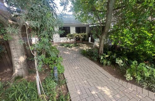 Komani Cabin | The Burrough Guest Lodge