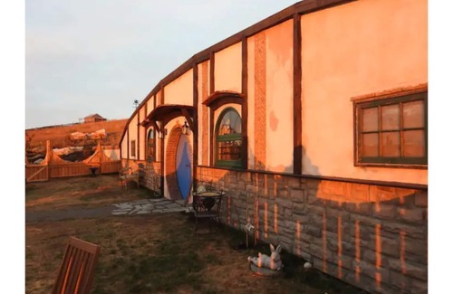 Drumheller Cottage | The Burrow