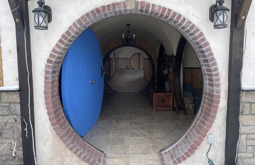 Drumheller Cottage | The Burrow