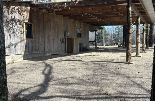 Lockesburg Cabin | The Burt Family Cabin