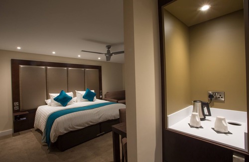 Kington Hotel | The Burton Hotel and Cloud Nine