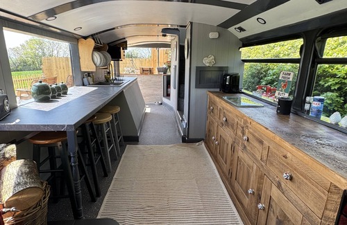 Huntsham House | The Bus On The HillnStay in total peace in Devon, home of 2 moors and 2 shores