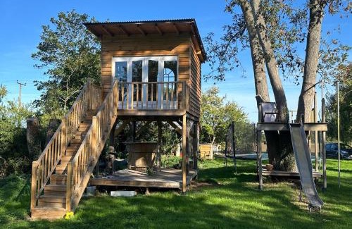 Eye House | The Bus Stop, Thornham Magna