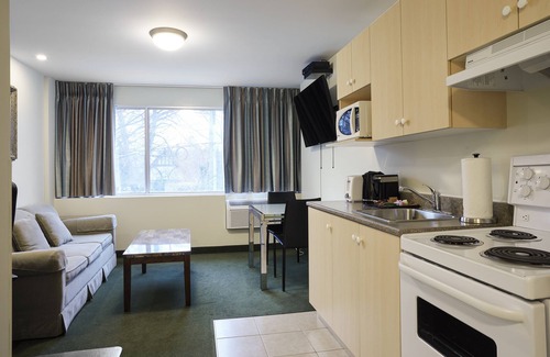 Golden Triangle Hotel | The Business Inn