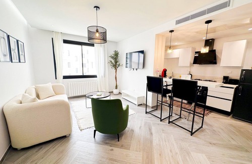Les Berges Du Lac II Apartment | The Business Stay: Brand new in Lac 2