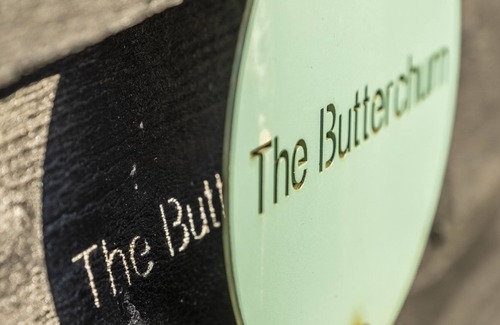 Halesworth Cabin | The Butterchurn, a luxurious designed and furnished lodge for couples