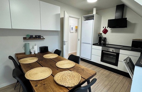 Odense Apartment | The Butterfly - Elegant Odense Retreat with Rooftop Views & Room for 7