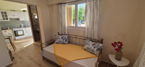 Isthmia Apartment | The Byzantine Wall House 2