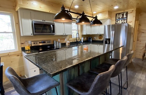 Logan Cabin | The Cabin at Lapp's Lodging