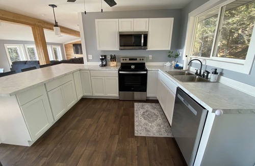 Manistique Cottage | The Cabin at Bursaw Beach