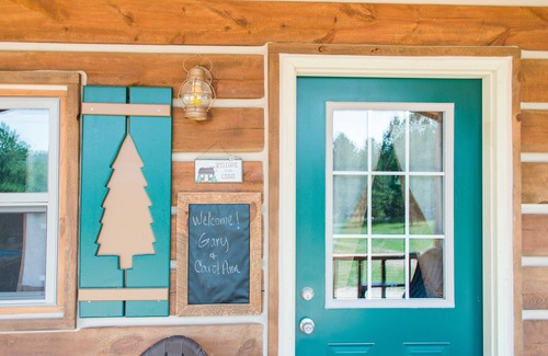 Custer Cabin | The Cabin At Dakota Dream B&B. Quiet, Secluded, Close To Downtown Custer