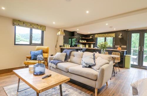 Glyndyfrdwy House | The Cabin at Evelyns Retreat