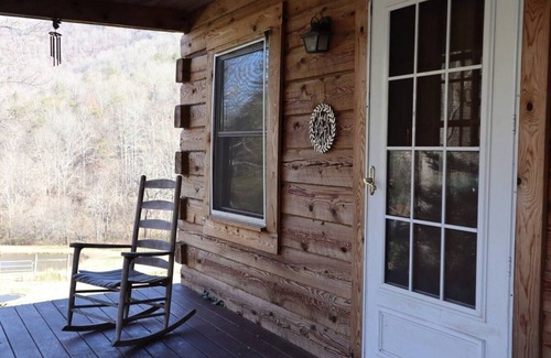 Newcomb Apartment | The Cabin at GoodSoil Farm