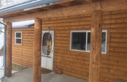 Holman Cabin | The Cabin back deck offers stunning views and only 15 minutes from Sipapu Skiing