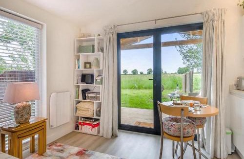 Hopton Ski Chalet | The Cabin