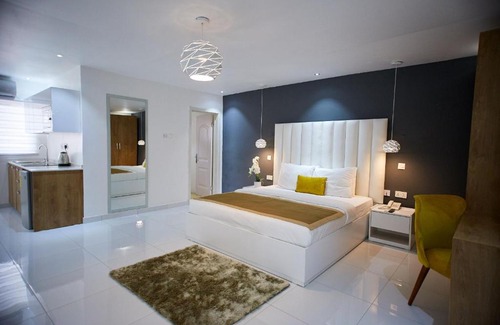 Accra Hotel | The Cabin Hotel