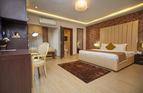 Accra Hotel | The Cabin Hotel