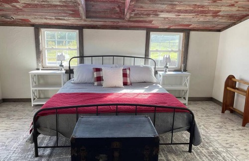 Kewaunee House | The Cabin on the Glen Innish Farm