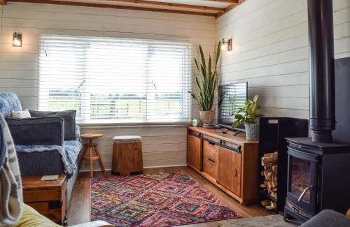 Earls Barton Apartment | The Cabin - Uk49767