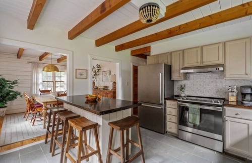 Colington Cabin | The Cabin - Unique OBX Stay, Huge Yard!