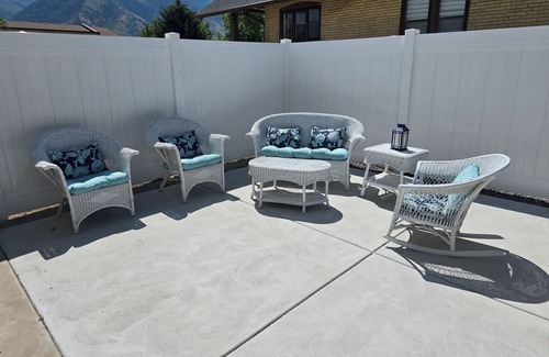 Logan House | The Cache Cottage ~ 5 BDR, 2.5 Bath SAUNA USU Logan Canyon SKITHEBEAV Bear Lake
